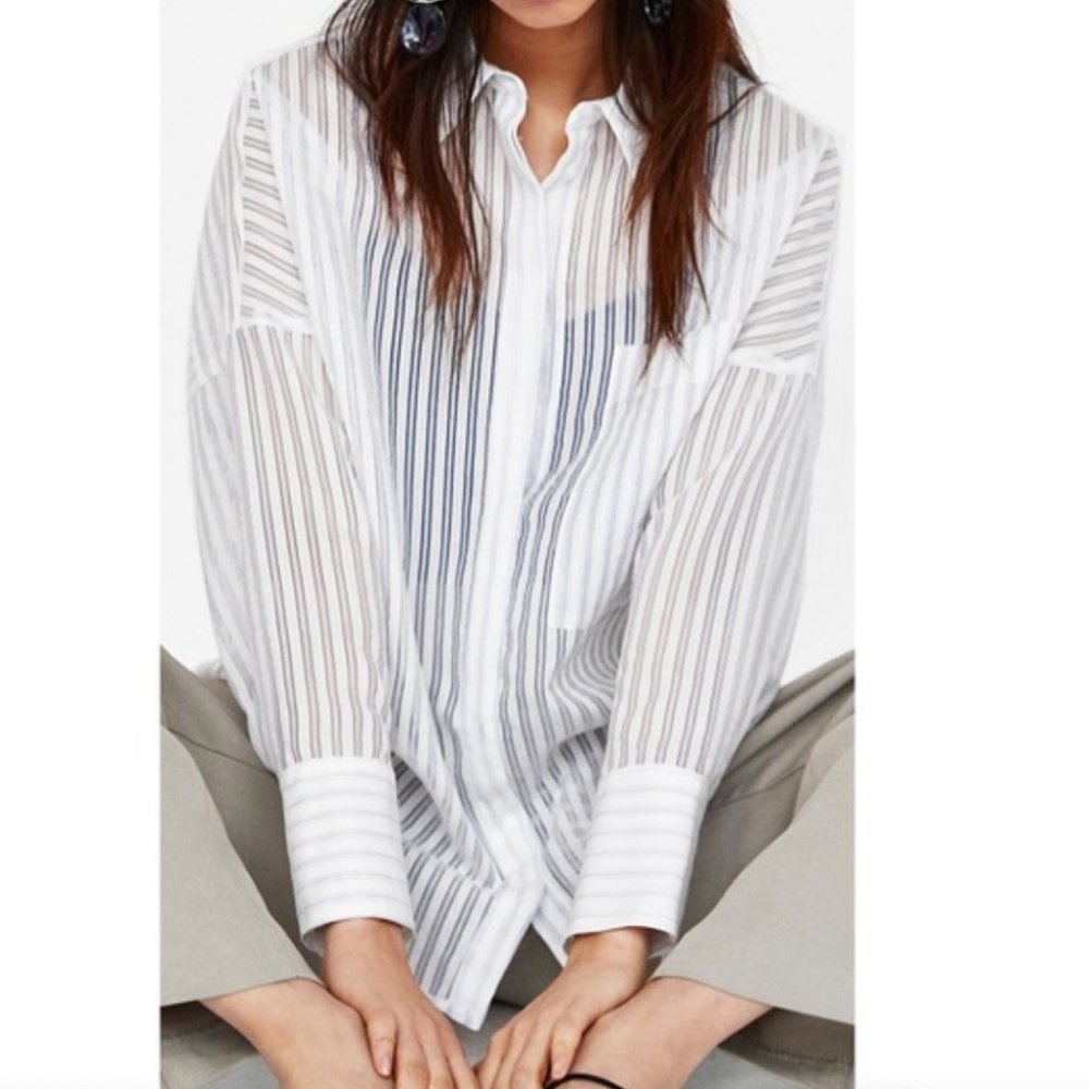 Zara button down shirt Size Small